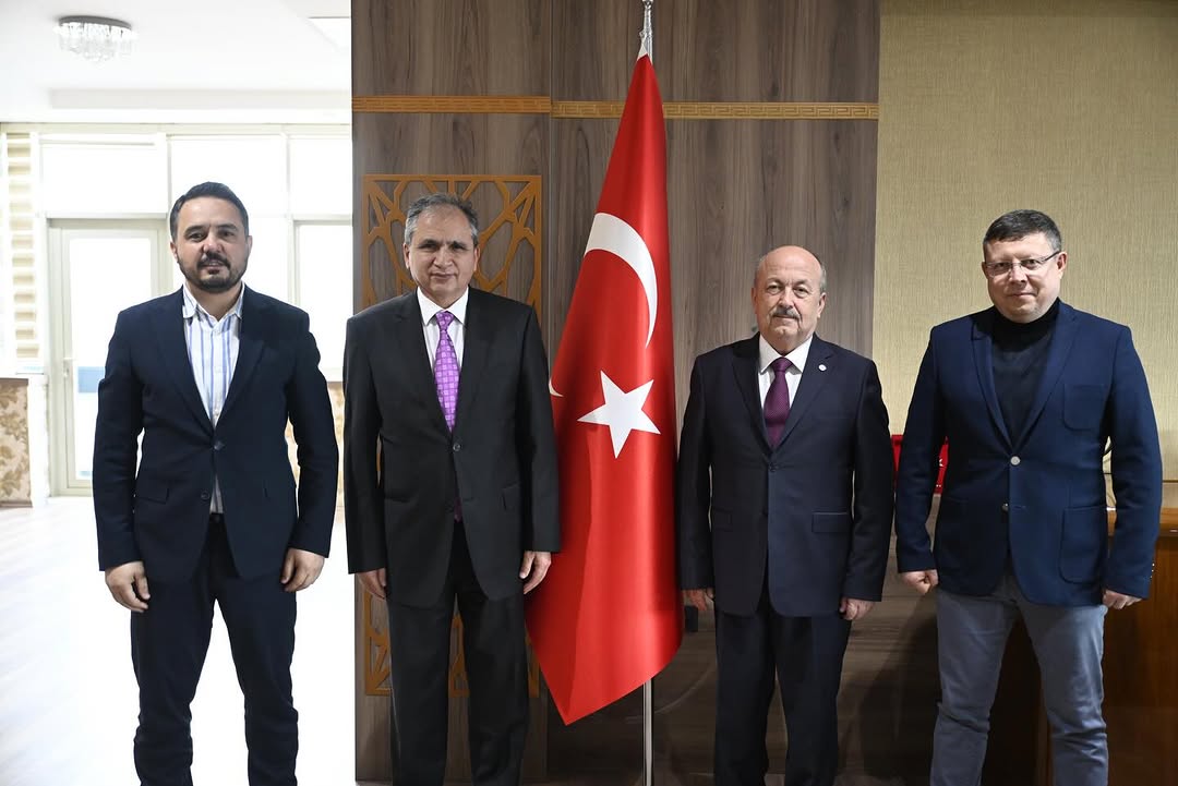 Rektör Prof. Dr. Ahmet Demir'e İl Başkanı ve Milletvekili Ziyareti